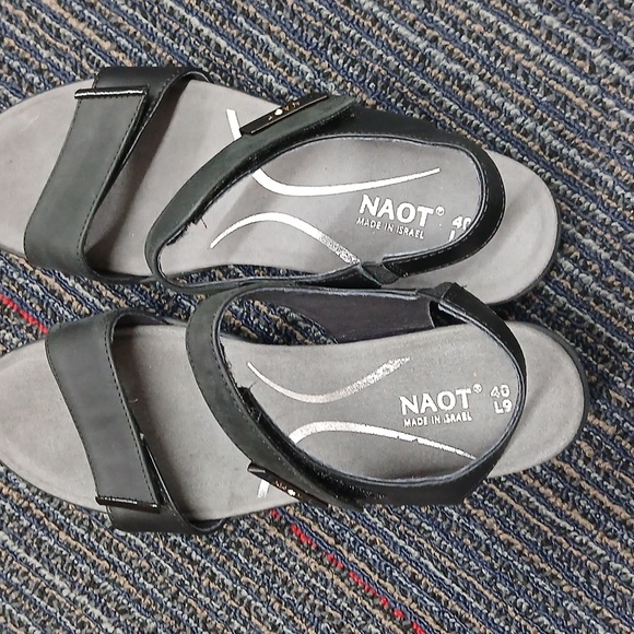 Naot Intact Black Leather Heeled Sandal, Adjustable Straps, Euro 40, US 9 - Picture 6 of 8